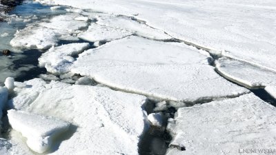 В Иркутске подростки провалились под лед: один утонул, двое попали в больницу