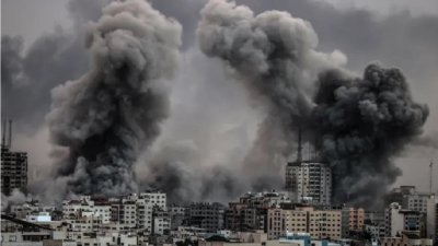 Тель-Авив назвал «трагедией войны» гибель 400 палестинцев в результате удара по лагерю беженцев